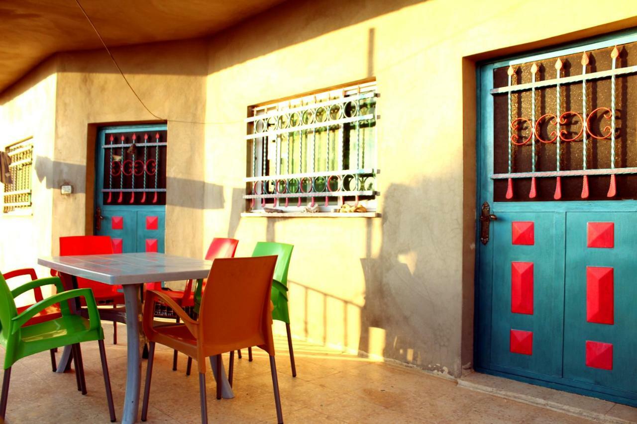 Bedouin Pink Ecohouse Panzió Vádi Músza Kültér fotó