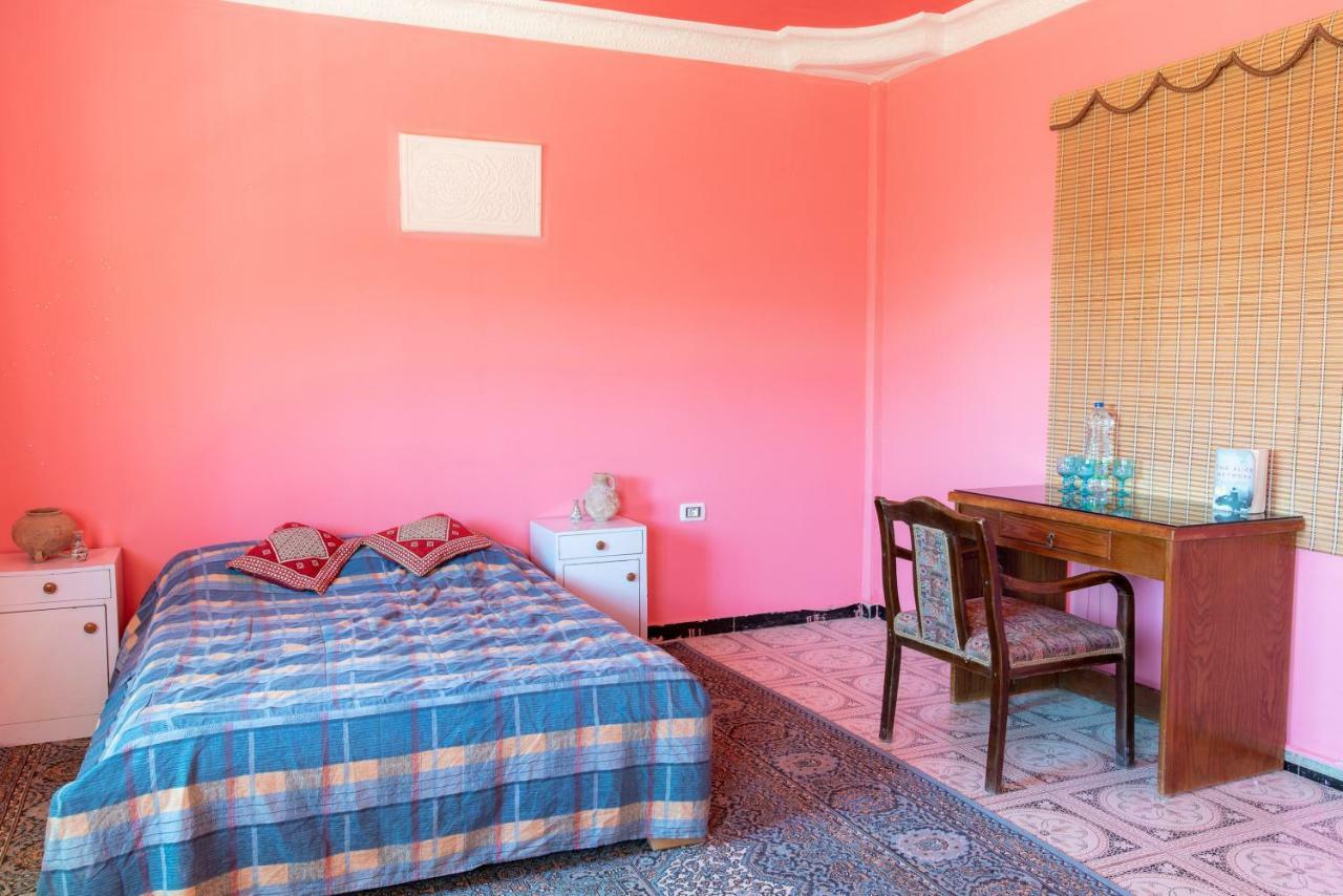 Bedouin Pink Ecohouse Panzió Vádi Músza Kültér fotó